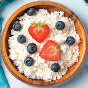dish of cottage cheese with fruit